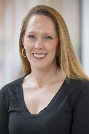 headshot of jennifer stunguris